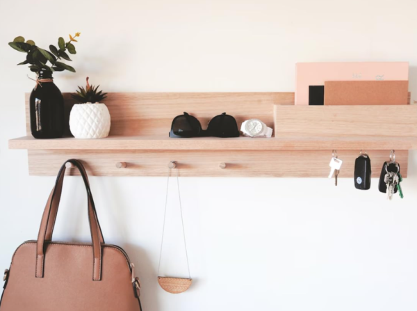 JKS Wall Mounted Wooden Key Holder, Storage Shelf with Hooks, Entryway Organiser, Natural Wood